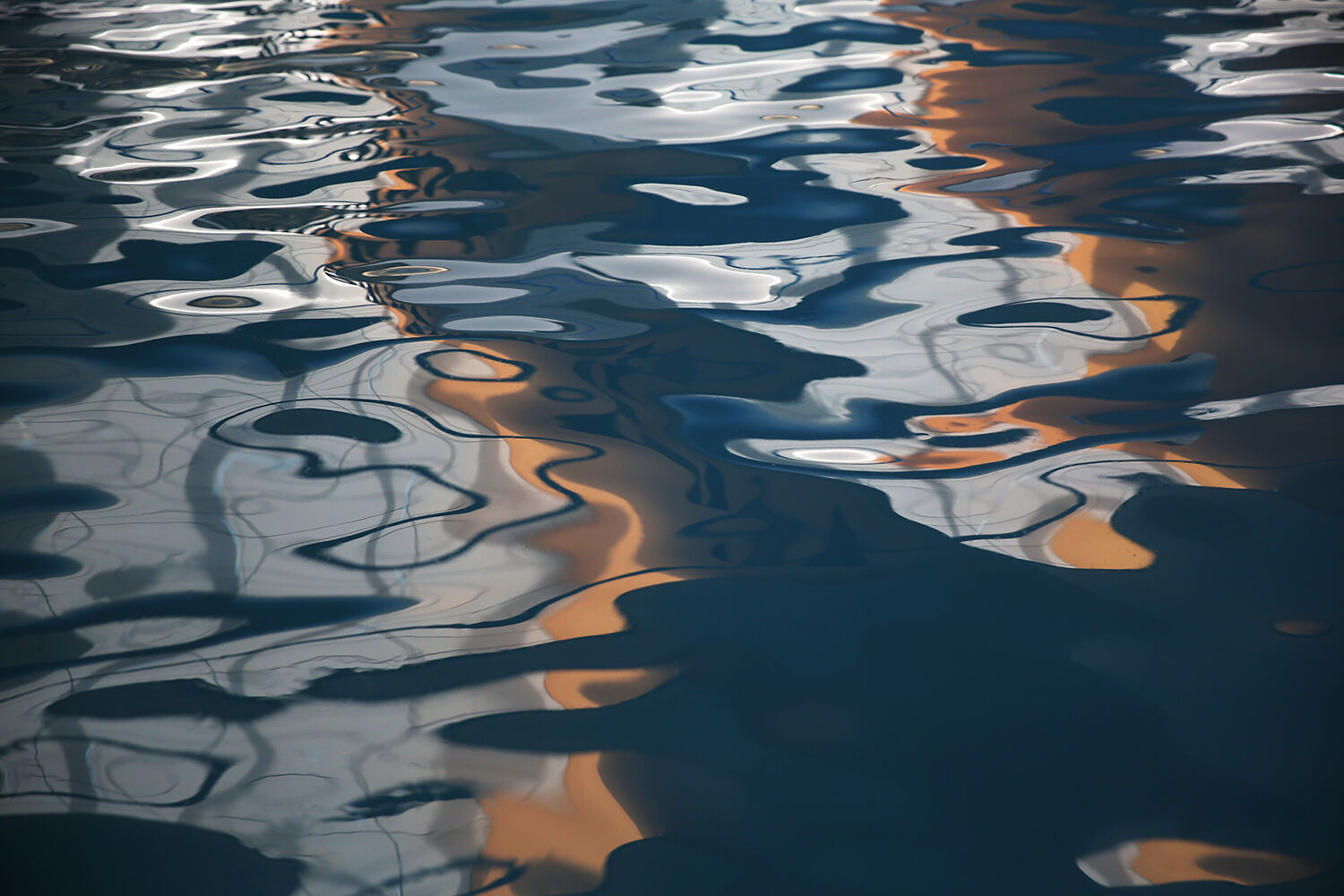The pool rotated between total stillness and heavy waves